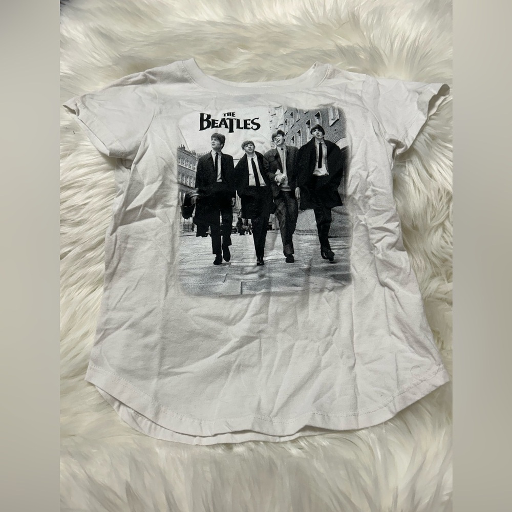 Size M GIRLS The Beatles T-Shirt E1